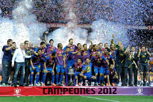 Los jugadores del Barcelona celebrando el triunfo.