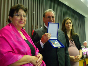 Casto Vieitez Fernández recibe un homenaje de la Asamblea ...