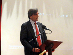 Intervención del embajador de España Román Oyarzun.