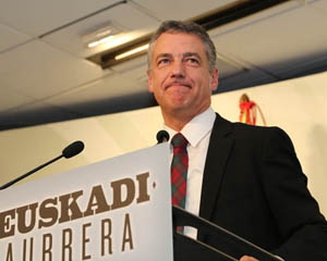 El líder del PNV, Íñigo Urkullu, feliz tras conocerse los resultados.
