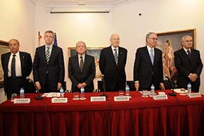 La Asociación de Juristas Gallegos en Madrid entrega su insignia ...