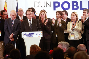 El candidato a la reelección de CiU, Artur Mas, en la comparecencia que ofreció tras conocerse los resultados.