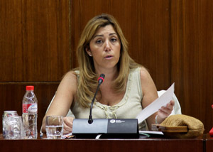 La consejera de la Presidencia e Igualdad de la Junta de Andalucía, Susana Díaz, en su comparecencia en el Parlamento regional.