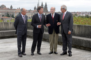 Feijóo con los expresidentes González Laxe, Fernández Albor y Pérez Touriño.