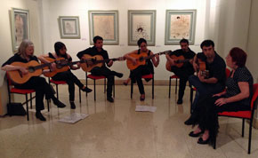 Actuación del Ensamble de Música Tradicional Española y Flamenco del Rincón Familiar Andaluz.