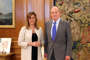 La presidenta de la Junta, Susana Díaz, y el Rey Don Juan Carlos, durante la audiencia en el Palacio de la Zarzuela.