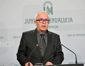 El consejero de Economía, José Sánchez Maldonado, tras el Consejo de Gobierno.