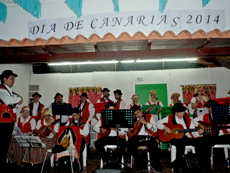 Actuación del grupo ‘Brisas Canarias’.