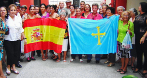 Miembros de la Comunidad Asturiana en Holguín.