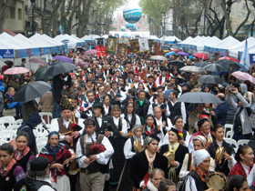 Miles de personas participaron de la primera edición del ‘Buenos Aires celebra Galicia’.