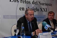 Francisco García Buendía en las jornadas sobre infraestructuras.