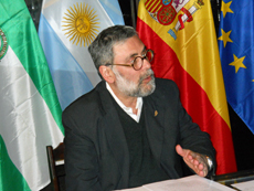 El profesor Guillermo Eduardo Pilía.