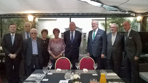 García-Margallo con representantes de la colectividad española y autoridades diplomáticas en Buenos Aires.