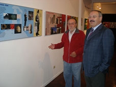 Paco Lores y Ramón Villares en la inauguración de la muestra.