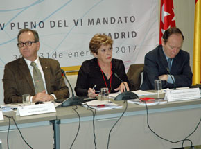 Mª Ángeles Ruisánchez, consejera por Argentina, leyó las propuestas en materia sociolaboral.