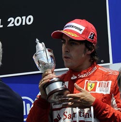 El piloto español en el podio del Gran Premio de Canadá.