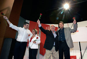 López, Areces y Fernández en el mitin del PSOE en Gijón.