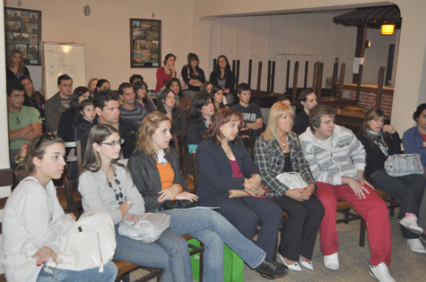 Un grupo de jóvenes de Montevideo que asistieron a un anterior congreso celebrado en Buenos Aires.