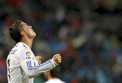 Cristiano Ronaldo celebra uno de sus goles ante el Deportivo.