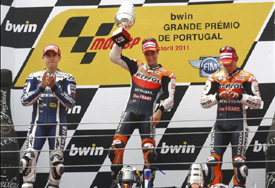 Pedrosa en el podio de Estoril junto a Lorenzo y Stoner.
