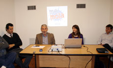 Manuel Barros acompañó a los jóvenes en la presentación de ‘Me Mola’ JGU.