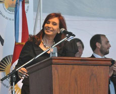 La presidenta argentina inauguró el centro hospitalario.