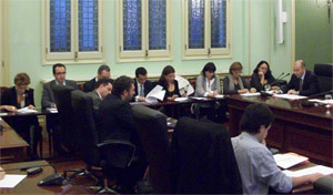 El conseller Gómez (d) presenta los Presupuestos acompañado por los altos cargos de su Conselleria.