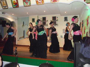 El grupo de baile Algarabía.