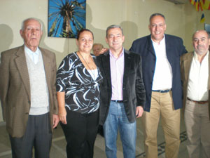 Rivero y Padrón junto a directivos de las instituciones canarias en Argentina.