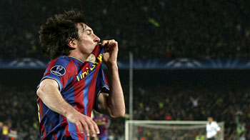 Leo Messi celebra el tercer gol logrado ante el Arsenal. (Foto: EFE)