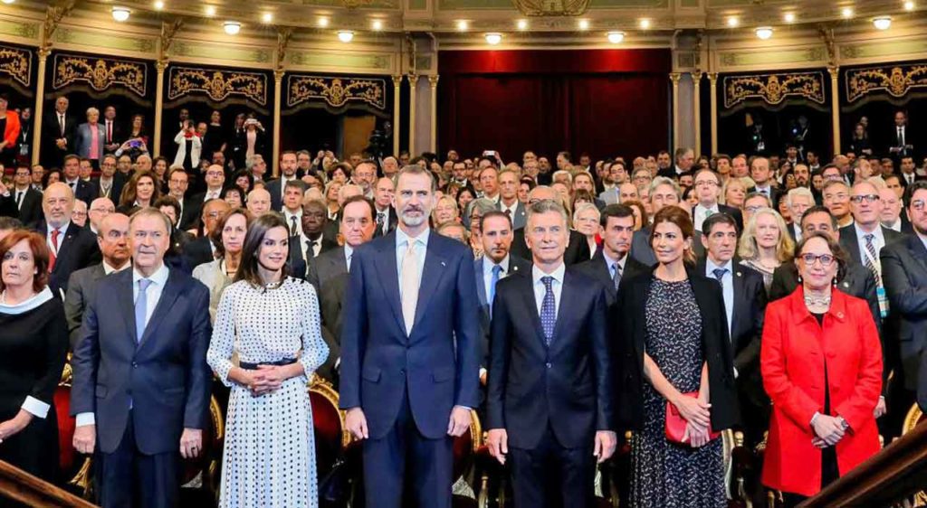 Los Reyes inauguraron en Córdoba el VIII Congreso Internacional de la  Lengua Española y estuvieron con representantes la colectividad