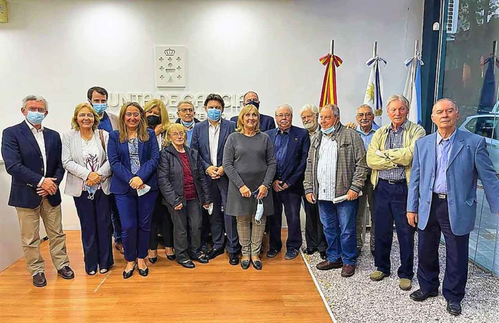 Rodríguez Miranda con los representantes de las entidades gallegas.
