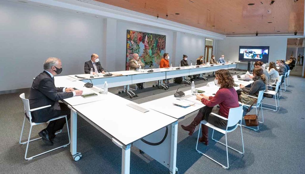 Ukullu presidió la reunión del Consejo Asesor de Colectividades Vascas.