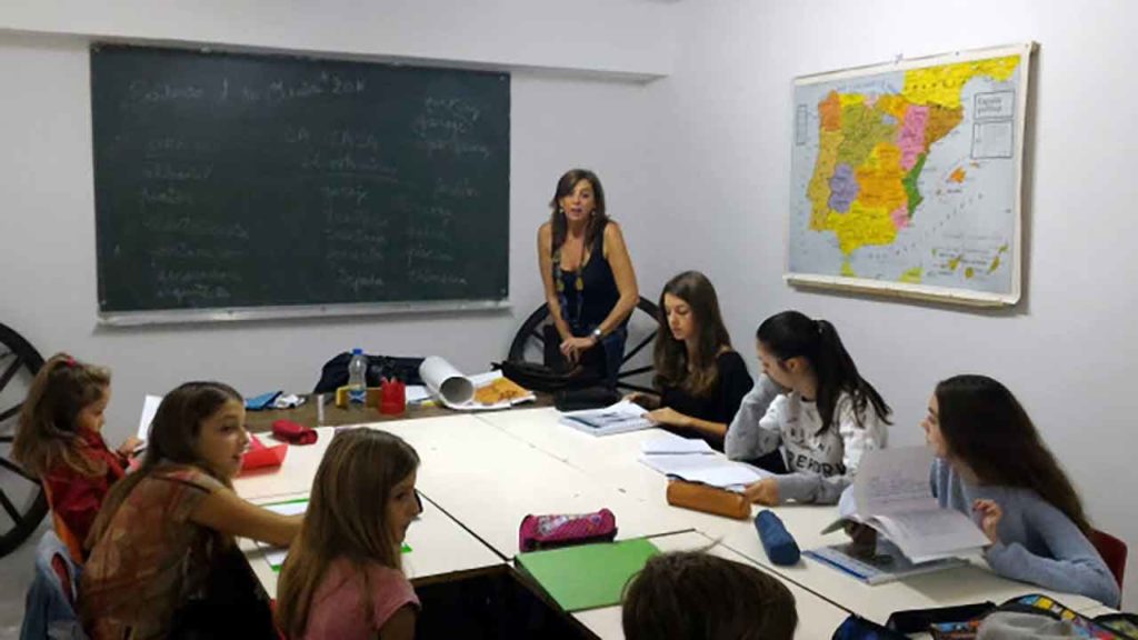 Alumnos en una de las aulas del programa ALCE en Francia.