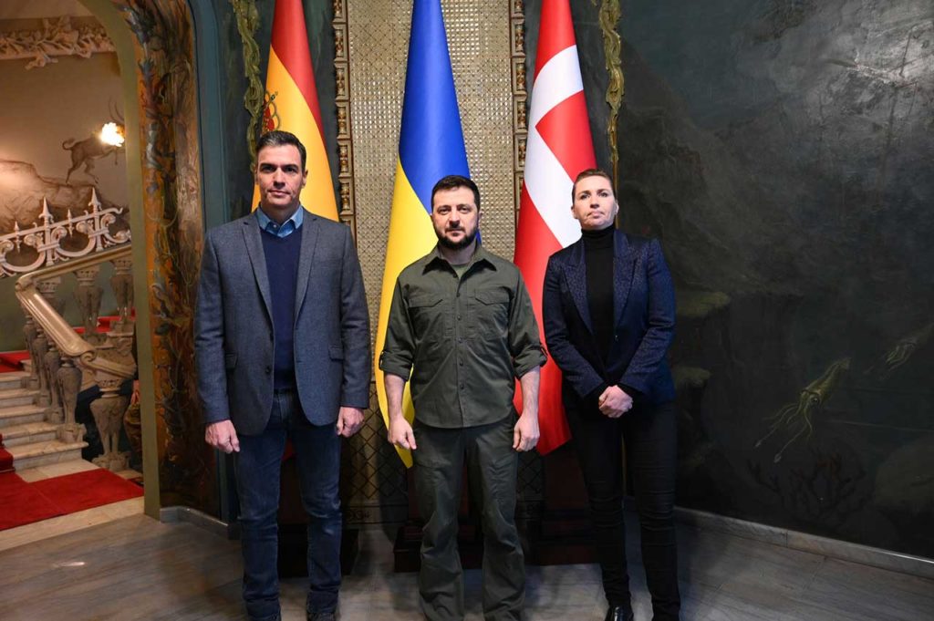 Pedro Sánchez,Volodímir Zelenski y Mette Frederiksen en Kiev .