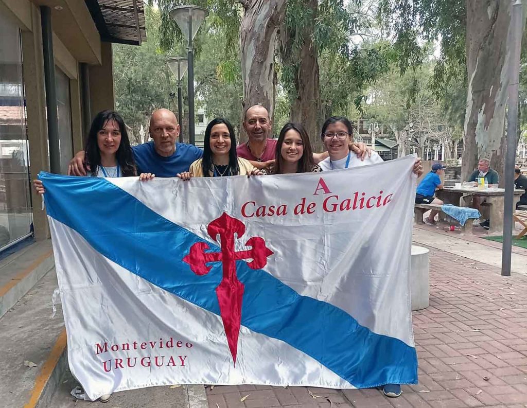 Equipo femenino de bolos celtas de A Casa de Galicia de Montevideo