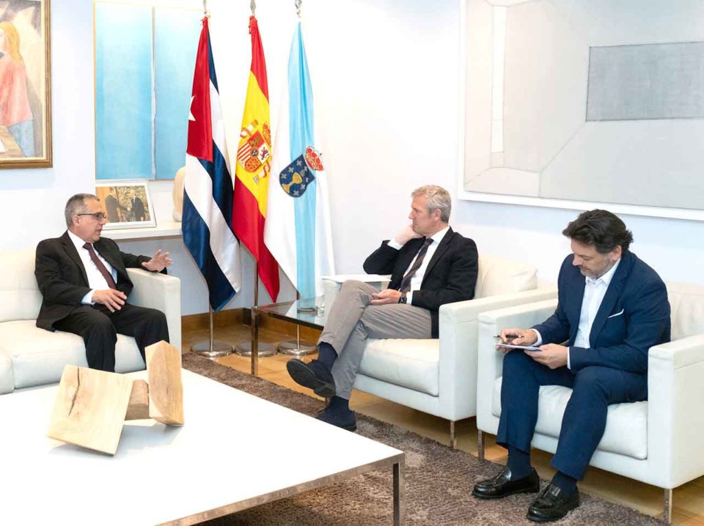 Marcelino Medina, Alfonso Rueda y Antonio Rodríguez Miranda, durante la reunión.