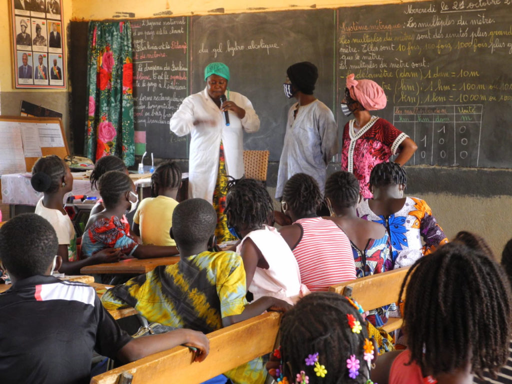 Proyecto de educación en Burkina Faso financiado por la Junta.