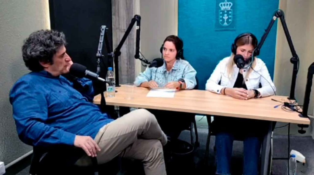 Marcos Rodríguez Cantero durante la entrevista en el programa de radio Sempre en Galicia de la Hermandad Gallega de Venezuela en Caracas.