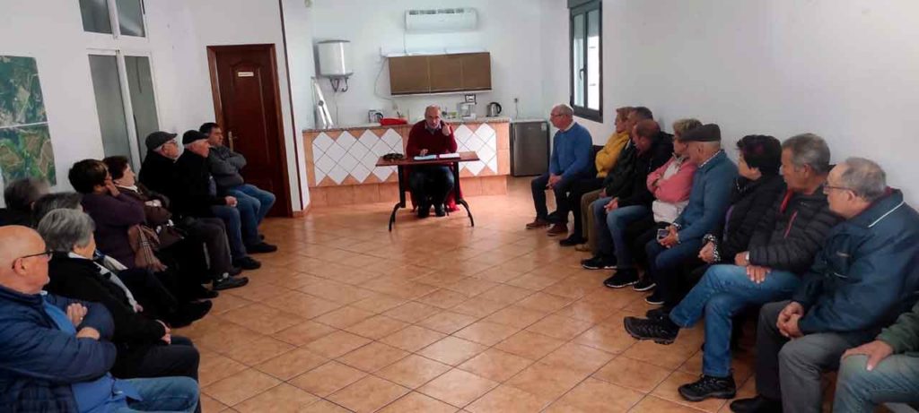 Un momento del encuentro informativo en Vilar de Barrio.