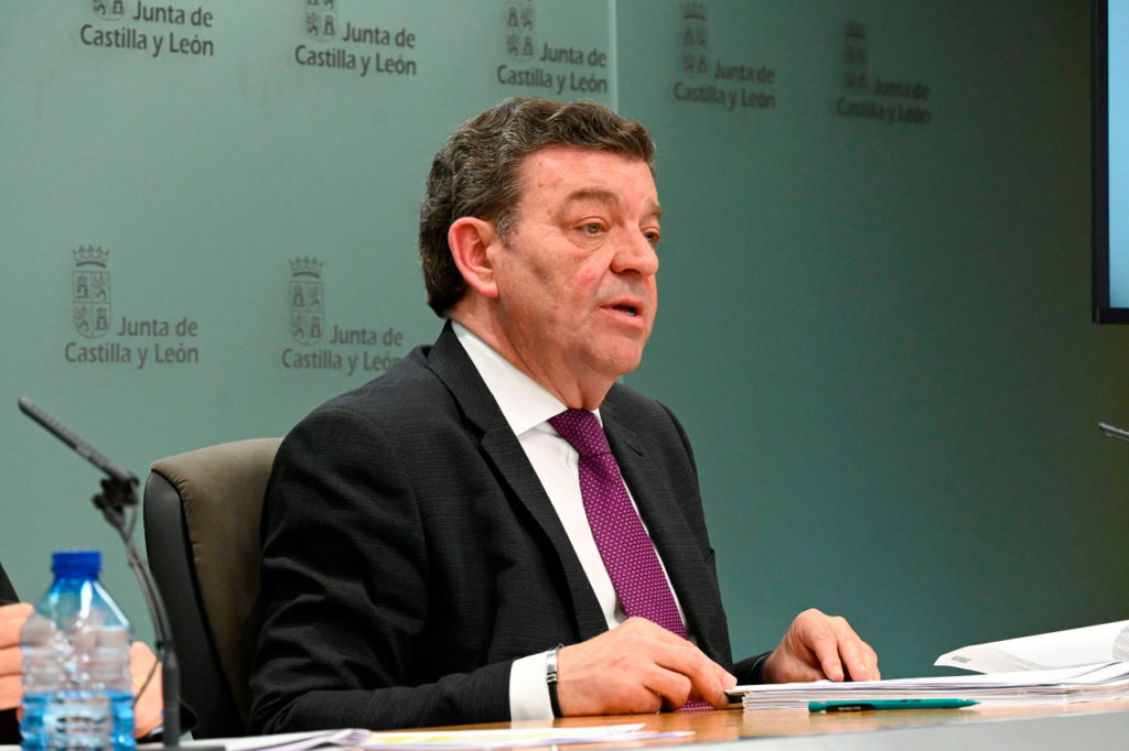 El consejero de la Presidencia, Luis Miguel González Gago, explicó el programa de actos en la rueda de prensa posterior al Consejo de Gobierno de la Junta.
