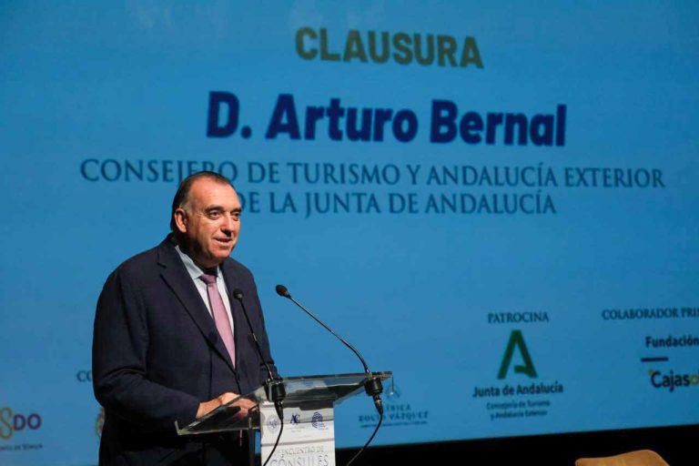 Arturo Bernal
