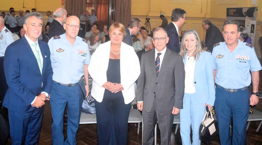 Juan Carlos Gafo, Javier Hernández, Sandra Lazo, Antonio Araújo, Elvira Domínguez y José Luis Figuero.