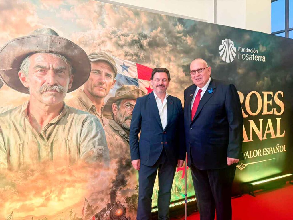Antonio Rodríguez Miranda con Ricardo Gago en el estreno del documental ‘Héroes del Canal’.