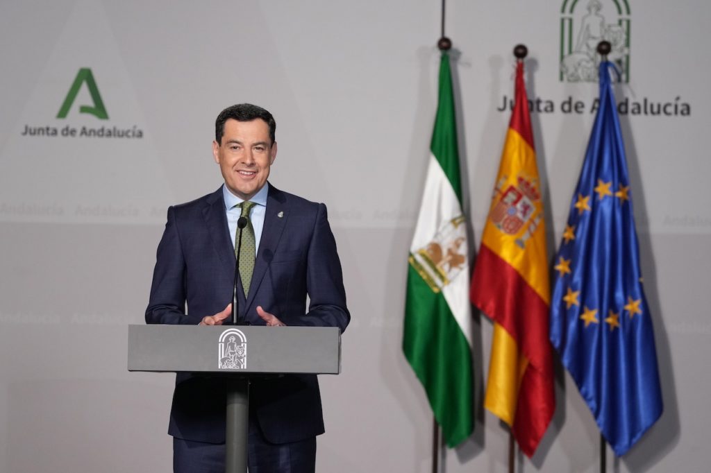 El presidente de la Junta de Andalucía, durante su comparecencia para anunciar la convocatoria de las elecciones autonómicas para el 17 de mayo.