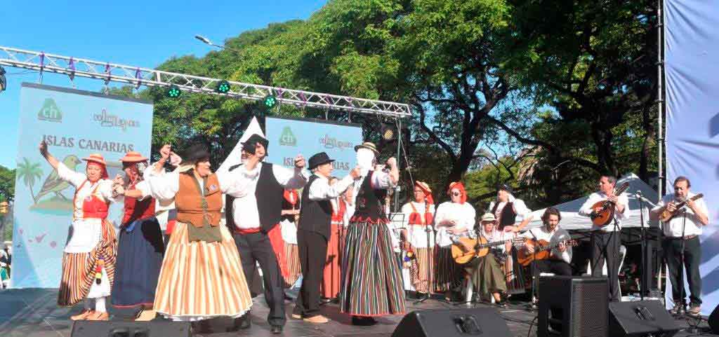 Actuación del grupo folclórico de ECICU Identidad Guanche.