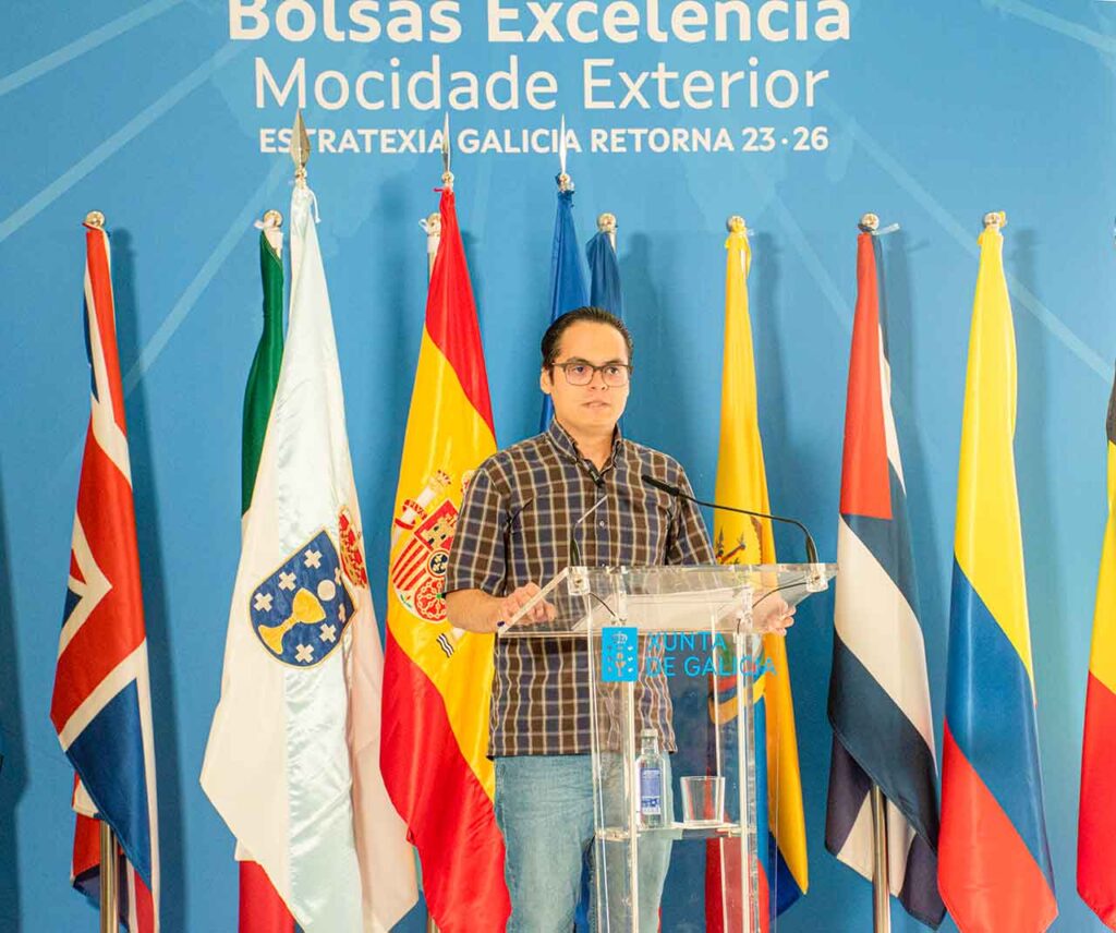 David Alenadro Marcial.