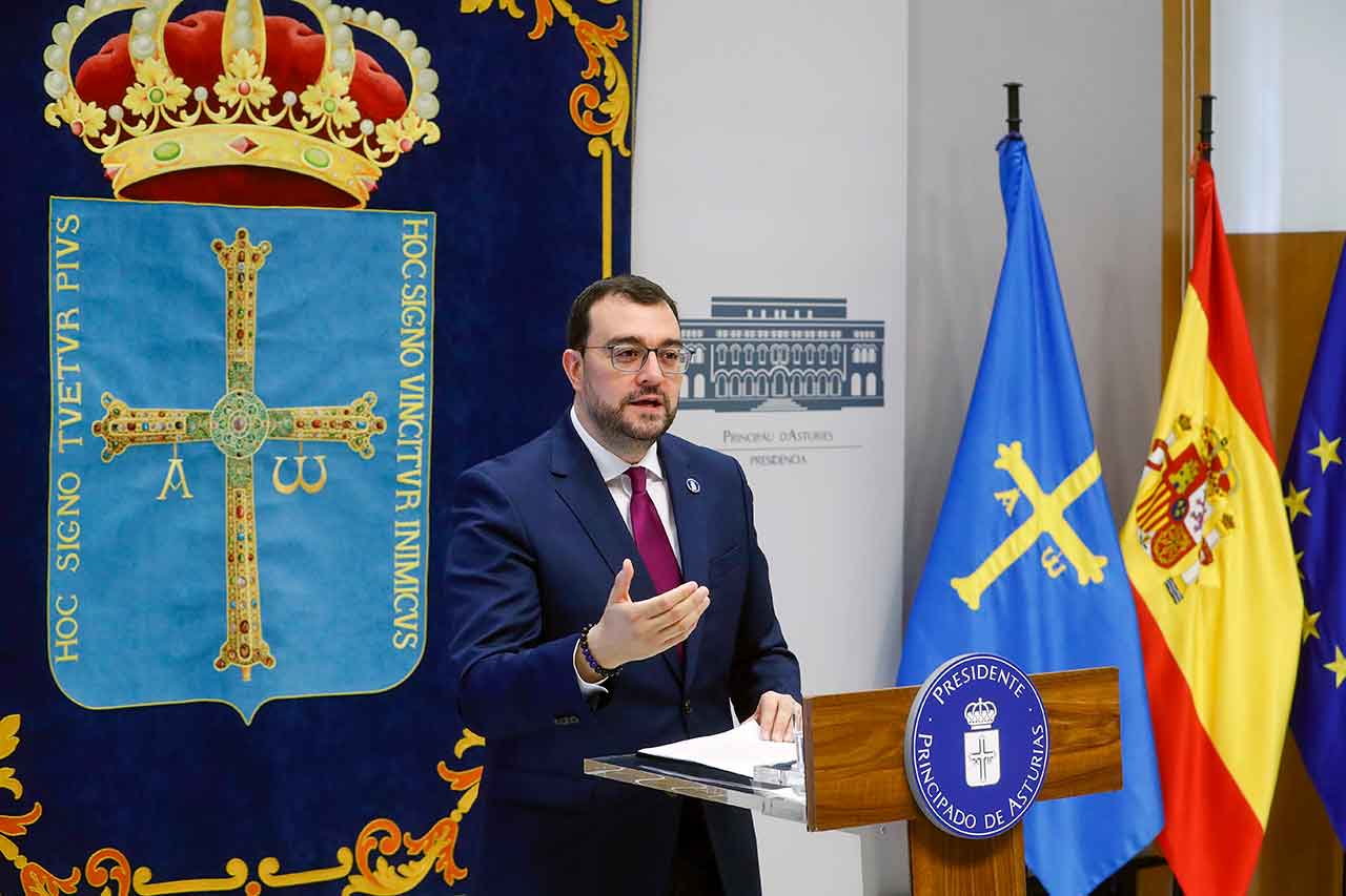 Adrián Barbón