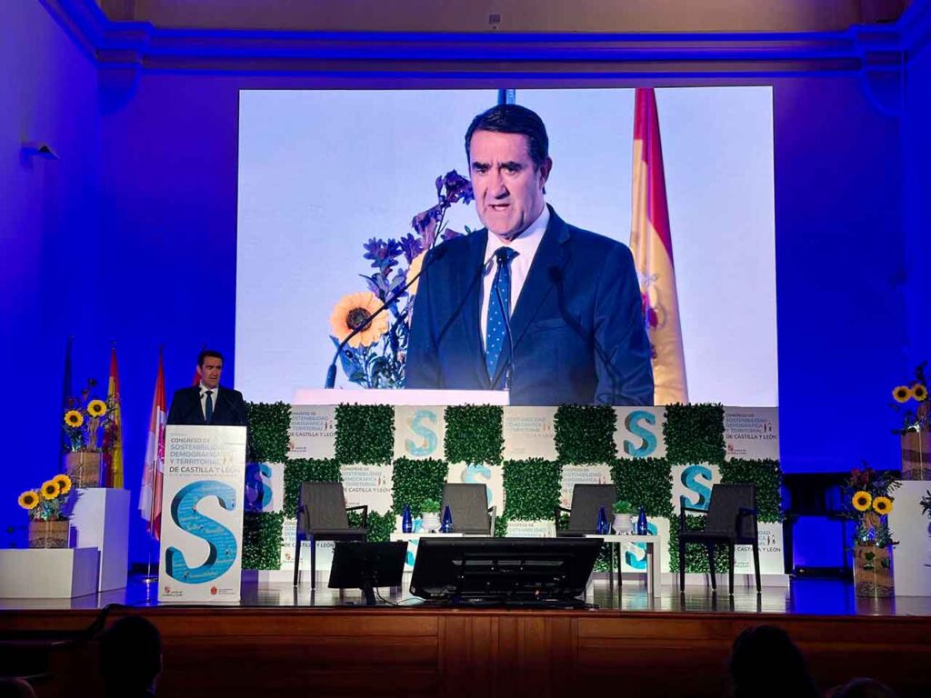 Intervención del consejero Juan Carlos Suárez-Quiñones en el encuentro sobre demografía.