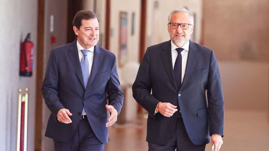Alfonso Fernández Mañueco y Carlos Pollán.